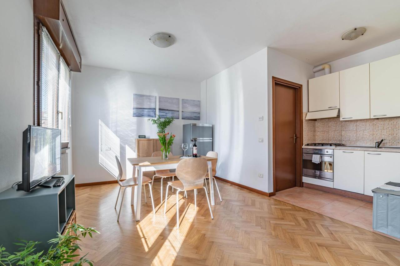 Parma Parco Ducale Duplex Apartment With Parking ภายนอก รูปภาพ